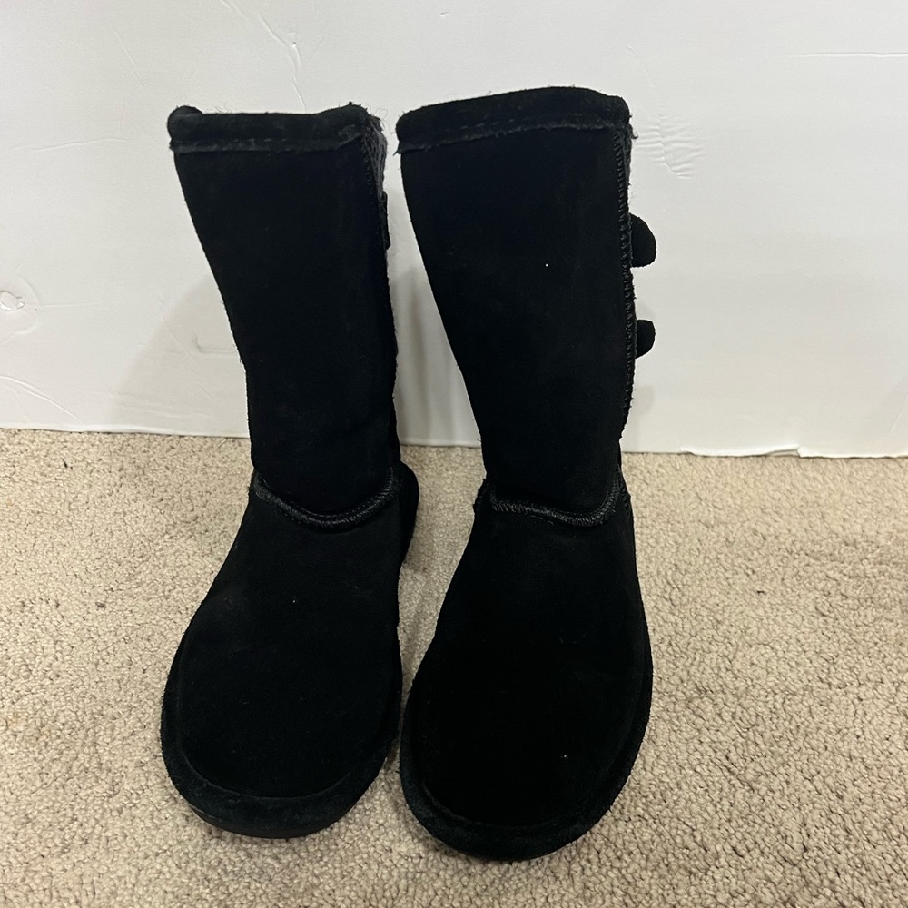 Nike air max, bear paw, converse girls shoes